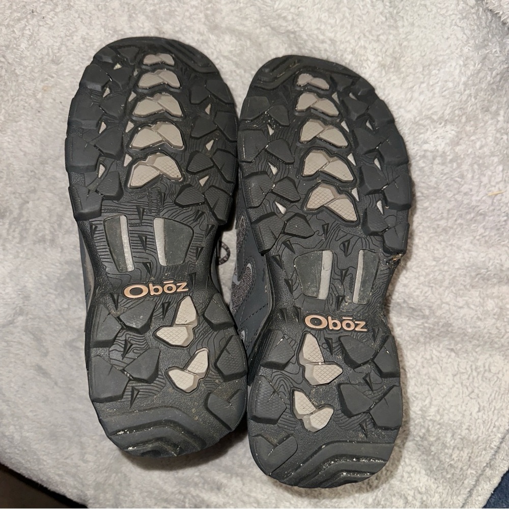 Oboz Women's Gray Hiking Shoes - Picture 3 of 6